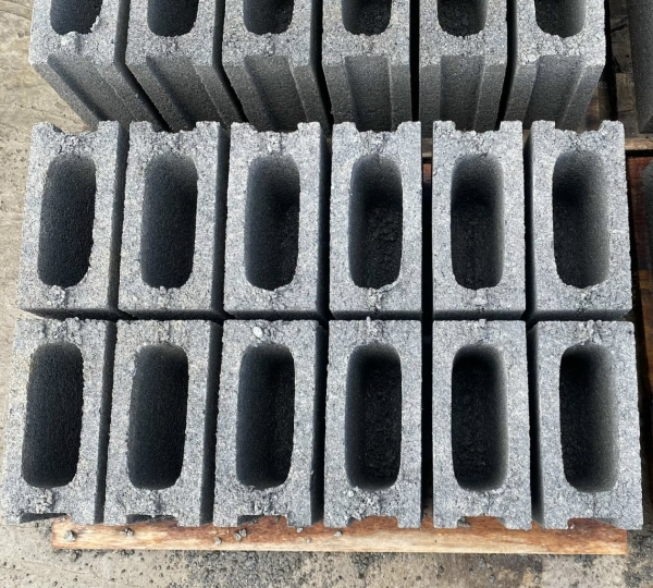 Gạch nung các loại - Gach Block Lâm Đồng  - Công Ty TNHH Sản Xuất Thương Mại Ngọc Thạch Sa